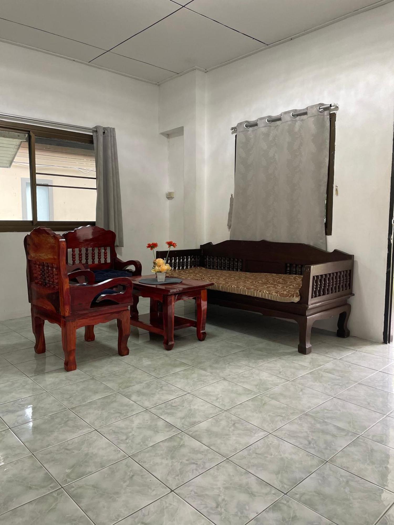 Sunrise Beach Villa Surat Thani Rom bilde